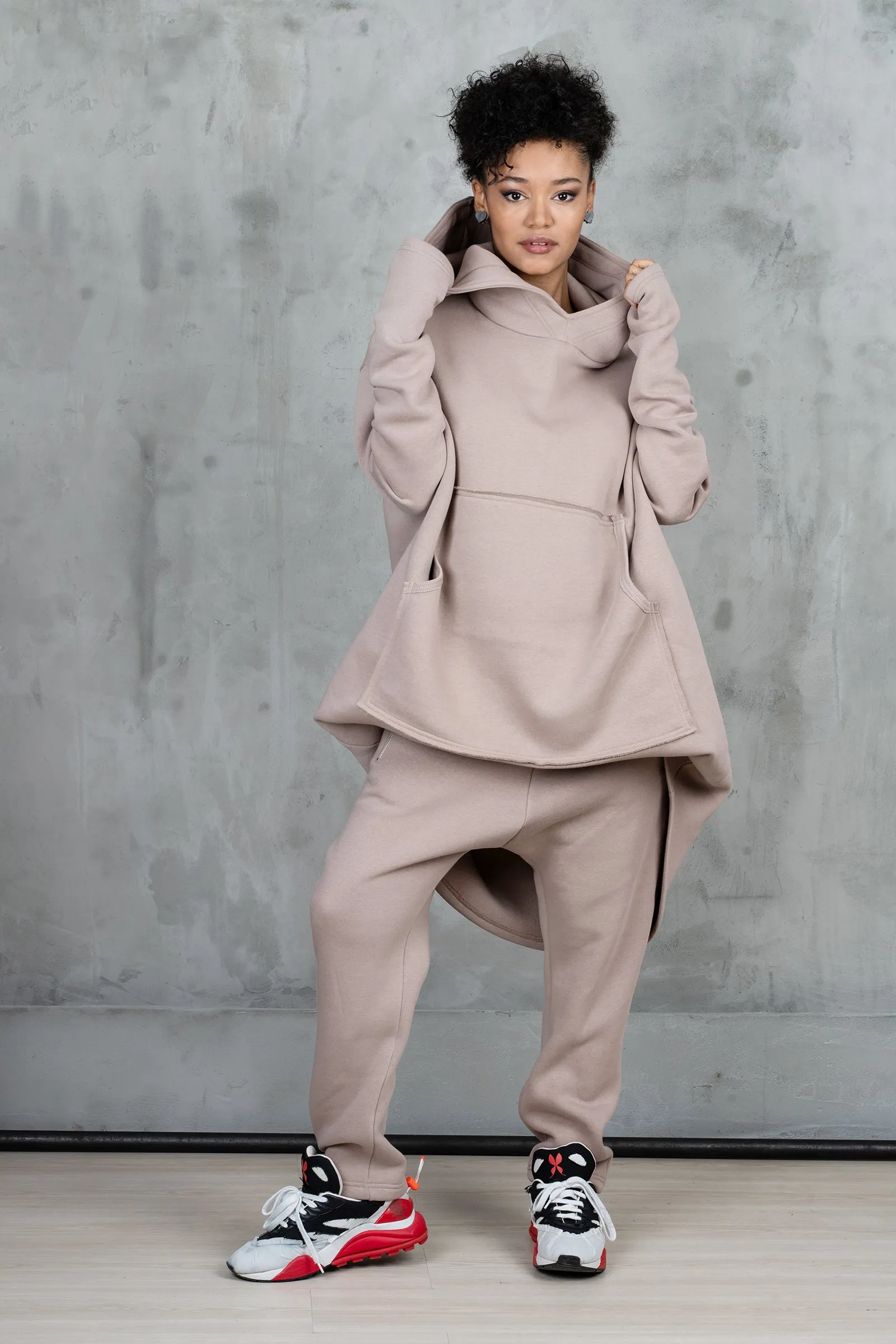 Asymmetrical activewear tracksuit set of sweatshirt and sweatpants