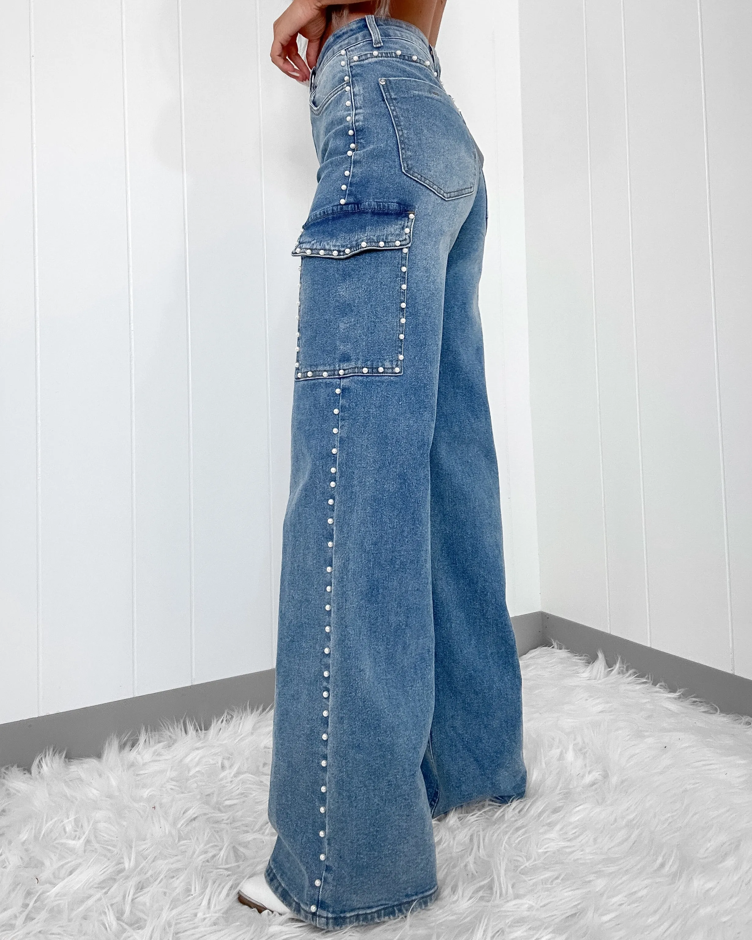 Gemma Pearl Detailed Cargo Jeans - Medium Wash