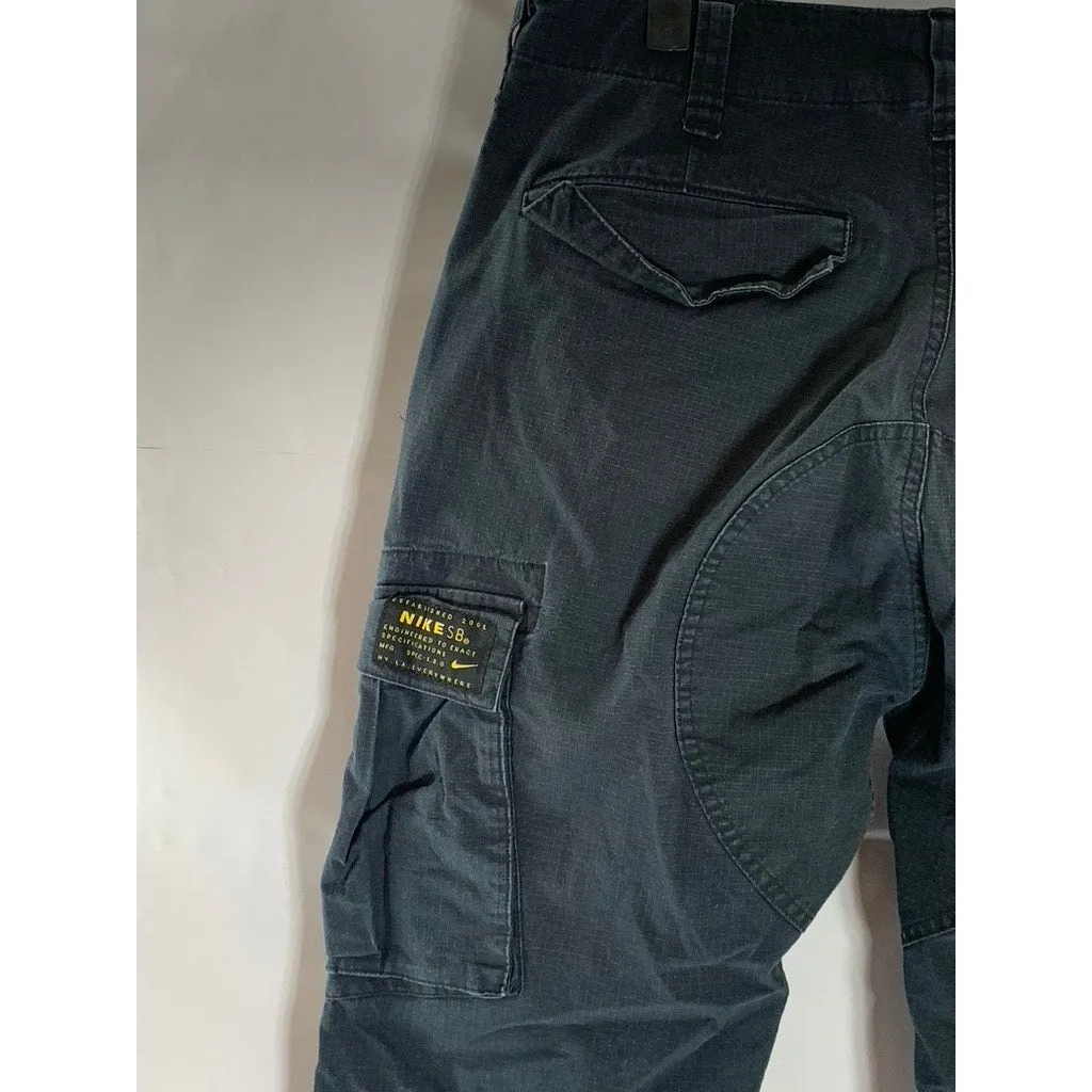 NIKE SB Men's Black Textured Tie-Hem Relaxed-Fit Cargo Pants SZ SZ 30